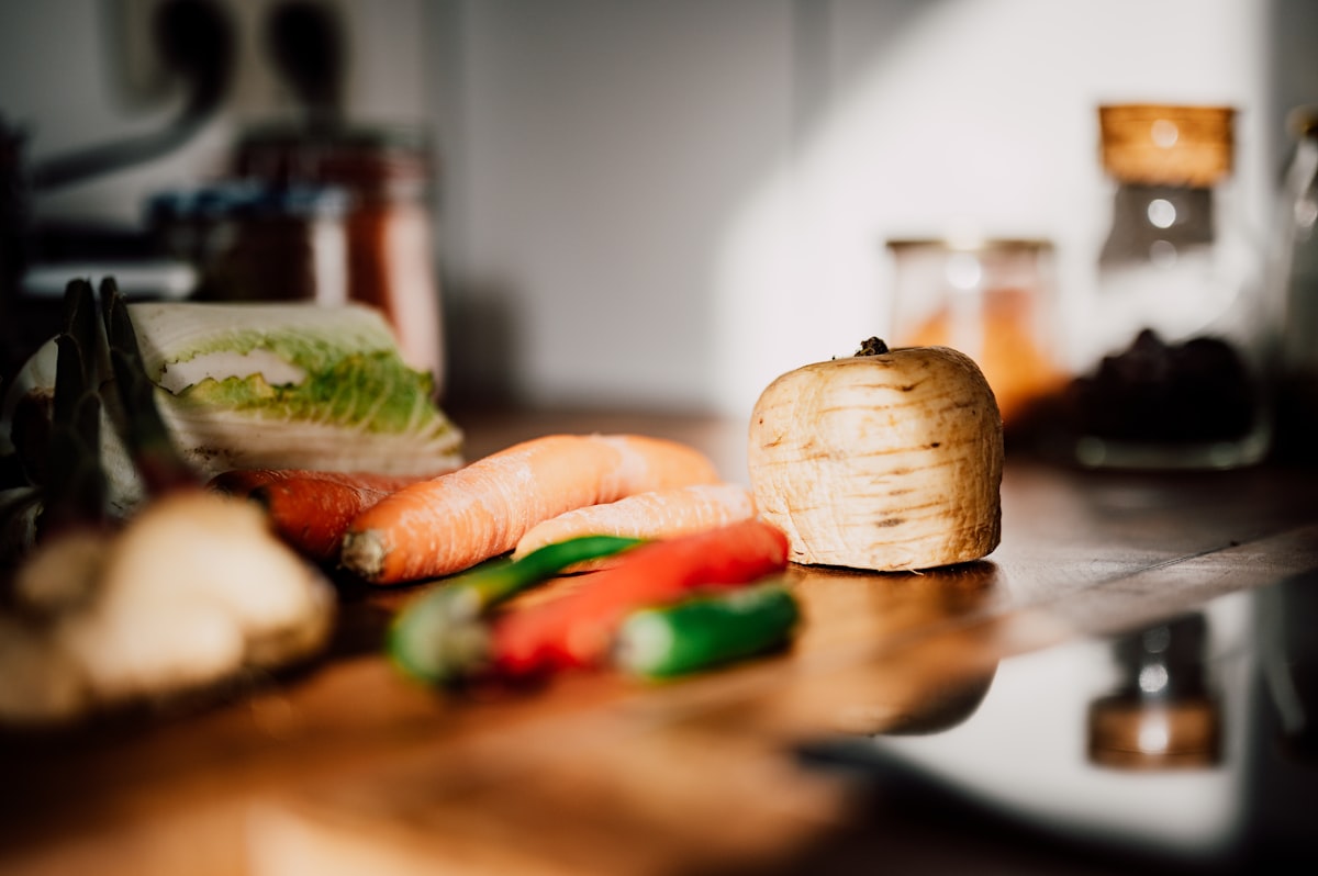 Preparación de comida saludable en la cocina